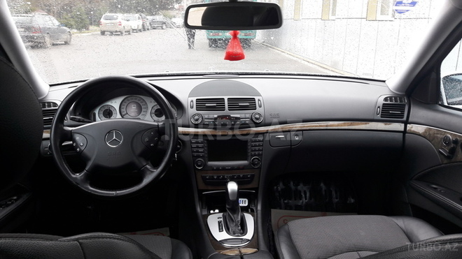 Mercedes E 240 2005, 159,000 km - 2.6 l - Bakı