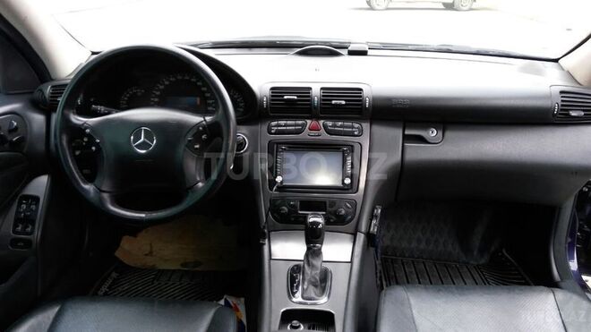 Mercedes C 240 2001, 205,000 km - 2.6 л - Şirvan