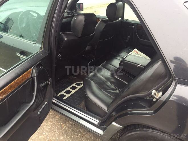 Mercedes E 300 1994, 280,000 km - 3.0 л - Bakı