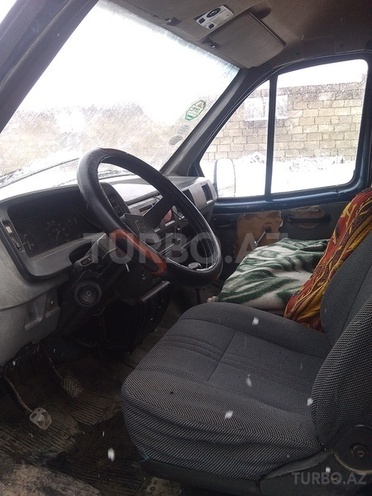 GAZ 2705 2002, 121,020 km - 2.4 l - Quba