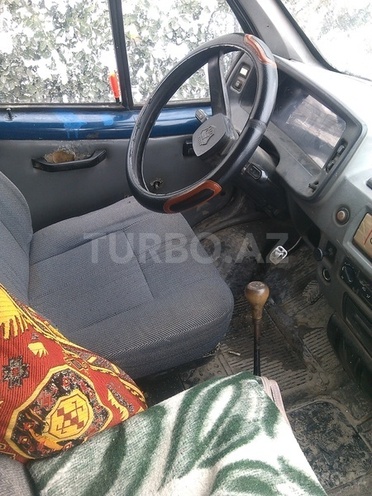 GAZ 2705 2002, 121,020 km - 2.4 l - Quba