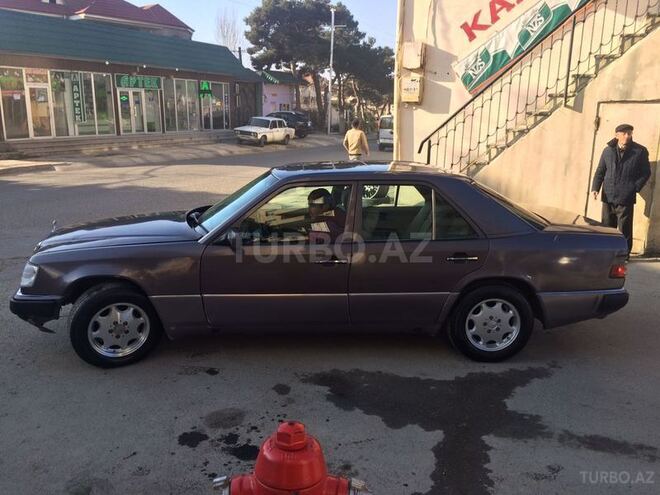Mercedes E 230 1990, 380,000 km - 2.3 л - Bakı