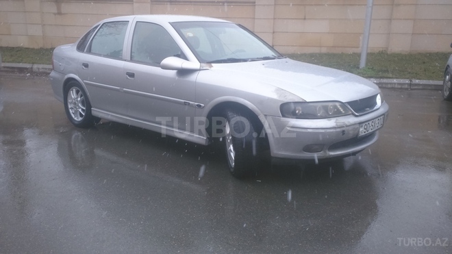 Opel Vectra 1999, 200,000 km - 1.8 л - Bakı