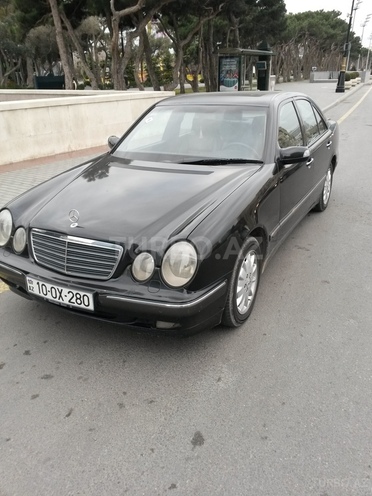 Mercedes E 280 2002, 305,000 km - 2.8 л - Bakı