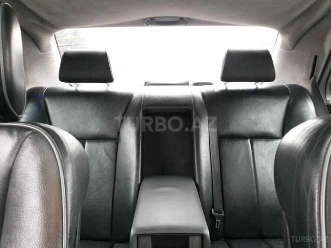 Mercedes E 280 2002, 305,000 km - 2.8 л - Bakı