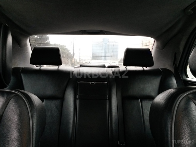 Mercedes E 280 2002, 305,000 km - 2.8 л - Bakı