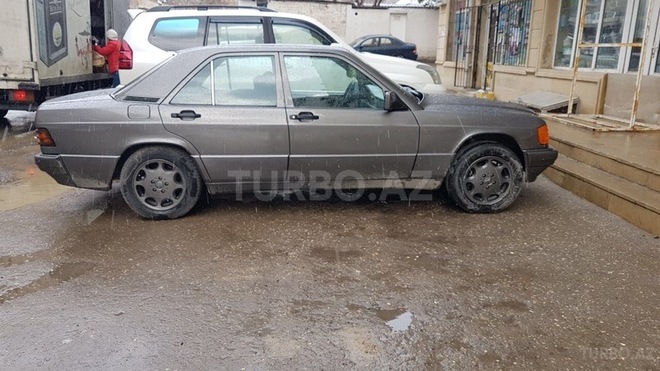 Mercedes 190 1992, 489,325 km - 2.0 л - Bakı