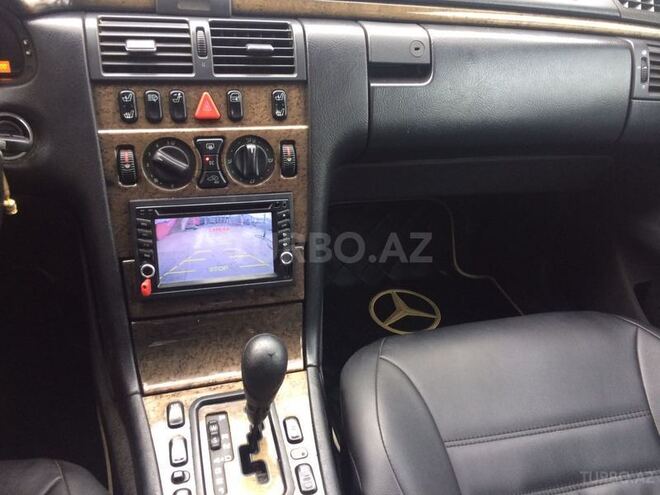 Mercedes E 220 1998, 320,000 km - 2.2 л - Bakı