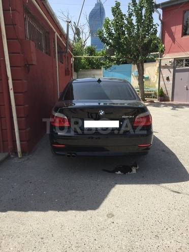 BMW 523 2007, 195,000 km - 2.5 l - Bakı