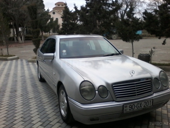 Mercedes E 240 1998, 197,500 km - 2.4 l - Bakı