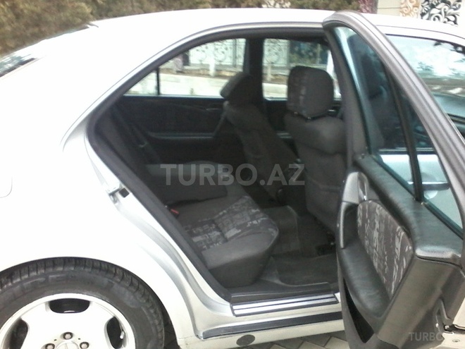Mercedes E 240 1998, 197,500 km - 2.4 l - Bakı