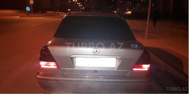 Mercedes C 180 1998, 300,000 km - 1.8 l - Bakı