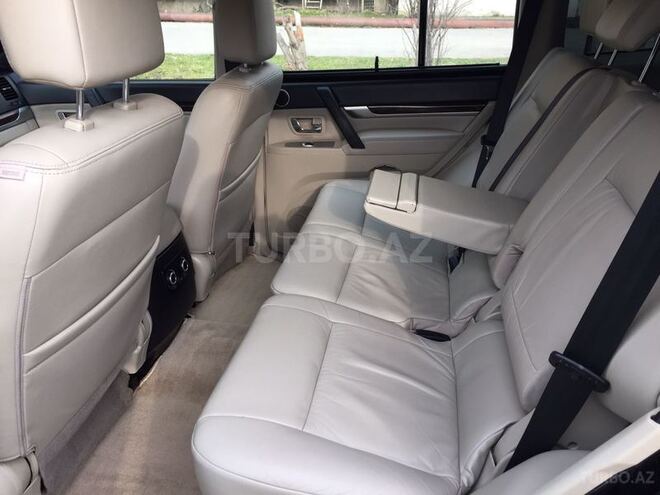 Mitsubishi Pajero 2009, 134,000 km - 3.5 l - Bakı