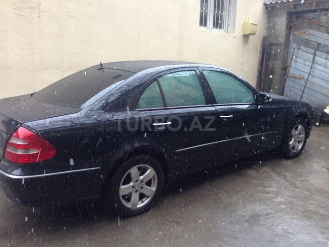 Mercedes E 220 2004, 236 km - 0.3 l - Bakı