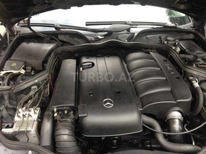 Mercedes E 220 2004, 236 km - 0.3 l - Bakı