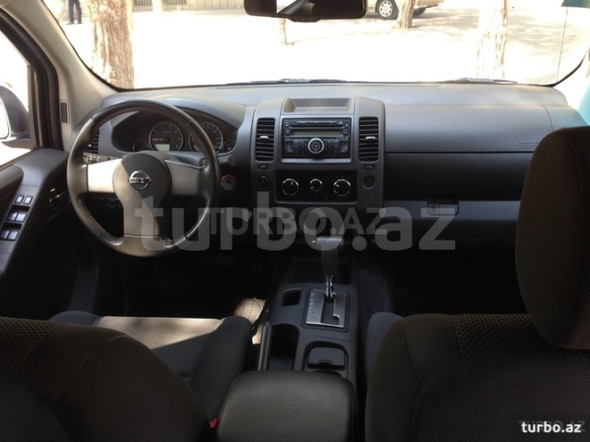 Nissan Navara 2014, 95,000 km - 2.5 l - Bakı
