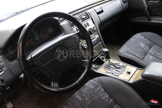 Mercedes E 230 1996, 335,976 km - 2.3 l - Bakı
