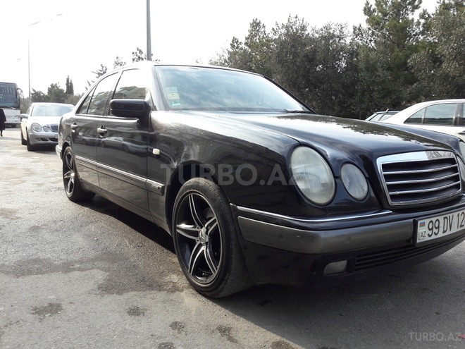 Mercedes E 240 1997, 229,000 km - 2.4 l - Bakı