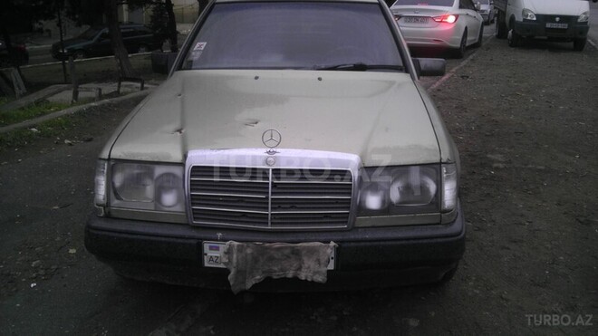 Mercedes E 250 1986, 380,000 km - 2.5 l - Bakı