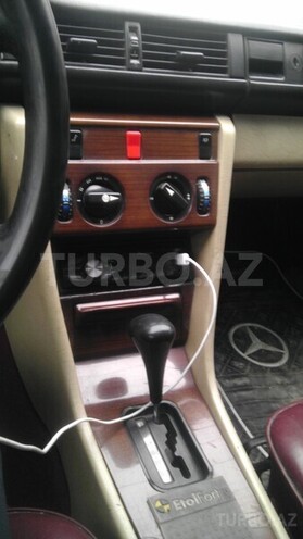 Mercedes E 250 1986, 380,000 km - 2.5 l - Bakı