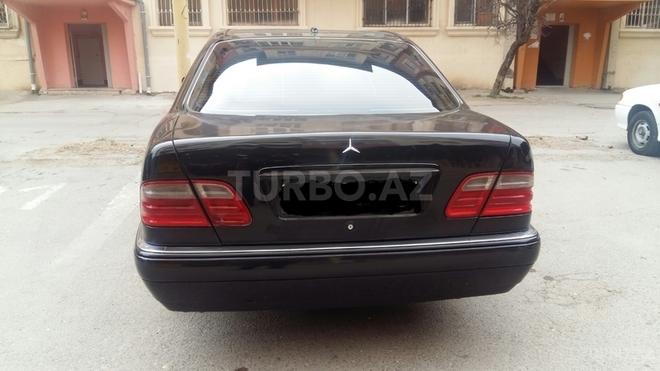 Mercedes E 240 1998, 253,000 km - 2.4 l - Bakı