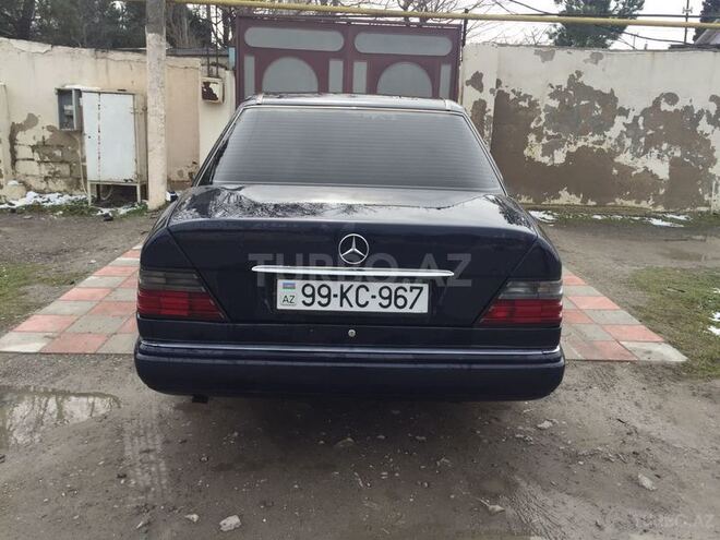 Mercedes E 220 1994, 325,000 km - 2.2 l - Sumqayıt