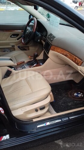 BMW 525 2001, 200,000 km - 0.3 l - Bakı