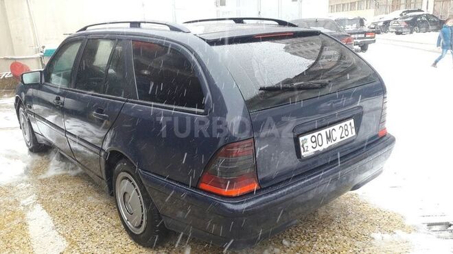 Mercedes C 220 1999, 250,000 km - 2.2 l - Bakı