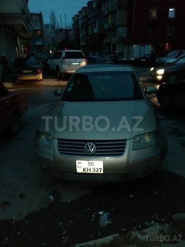 Volkswagen Passat 2001, 235,000 km - 1.8 l - Bakı