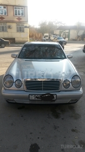 Mercedes E 320 1998, 133,300 km - 3.2 l - Bakı