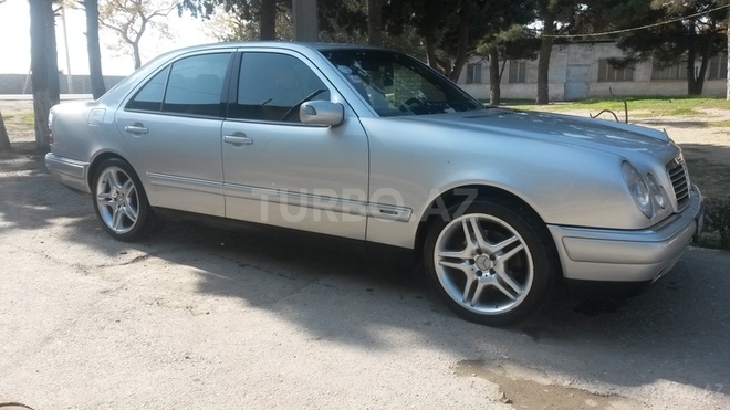 Mercedes E 320 1998, 133,300 km - 3.2 l - Bakı