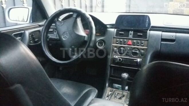 Mercedes E 320 1998, 133,300 km - 3.2 l - Bakı