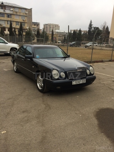 Mercedes E 240 1997, 302,850 km - 2.4 л - Gəncə