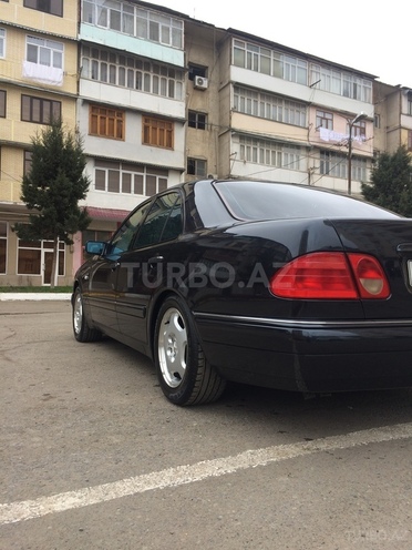 Mercedes E 240 1997, 302,850 km - 2.4 л - Gəncə