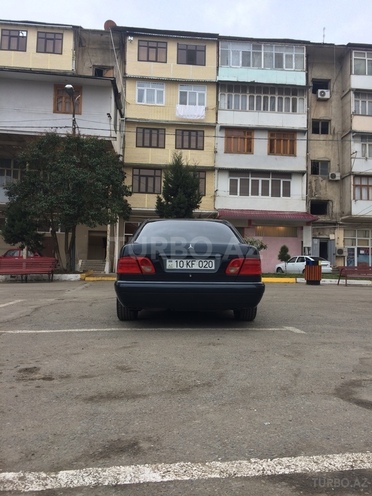 Mercedes E 240 1997, 302,850 km - 2.4 л - Gəncə