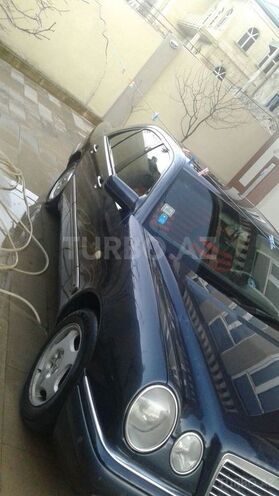 Mercedes E 240 1998, 320,000 km - 2.4 l - Bakı