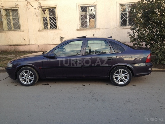 Opel Vectra 1997, 285,000 km - 1.6 л - Mingəçevir