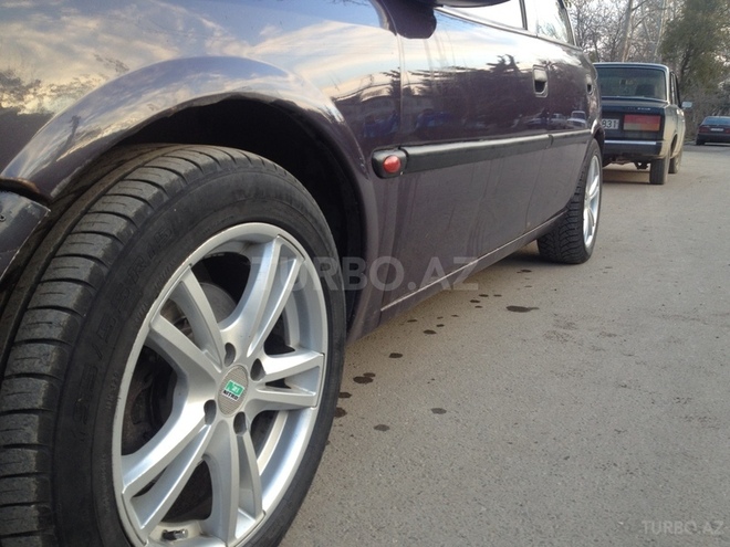 Opel Vectra 1997, 285,000 km - 1.6 л - Mingəçevir