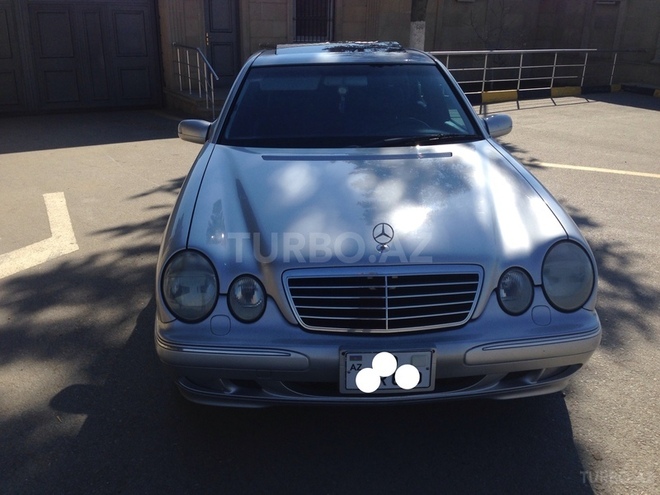 Mercedes E 320 2001, 153,000 km - 3.2 l - Bakı