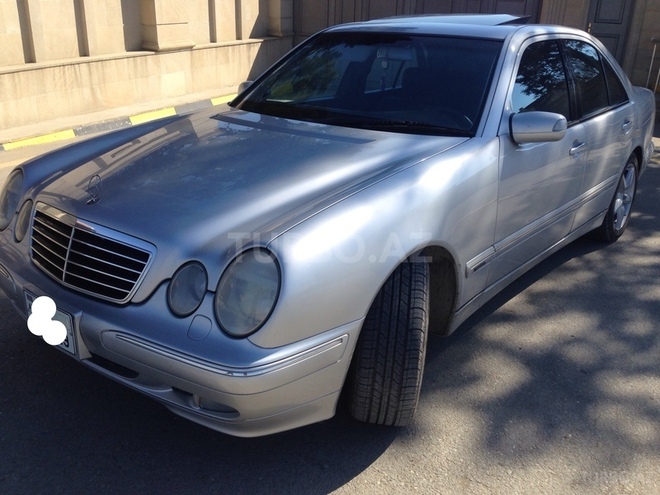 Mercedes E 320 2001, 153,000 km - 3.2 l - Bakı