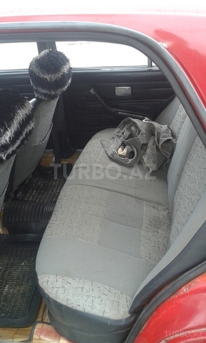 LADA (VAZ) 2106 1979, 415,000 km - 1.3 л - Salyan