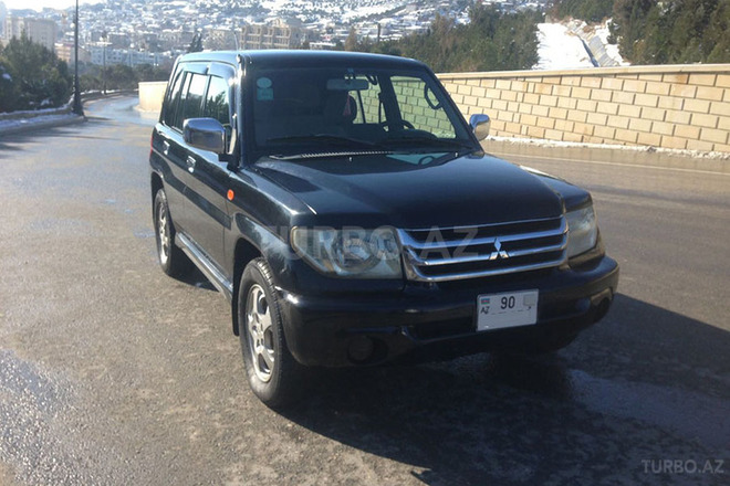 Mitsubishi Pajero io 2001, 188,000 km - 2.0 l - Bakı