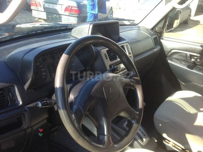 Mitsubishi Pajero io 2001, 188,000 km - 2.0 l - Bakı