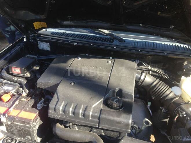 Mitsubishi Pajero io 2001, 188,000 km - 2.0 l - Bakı
