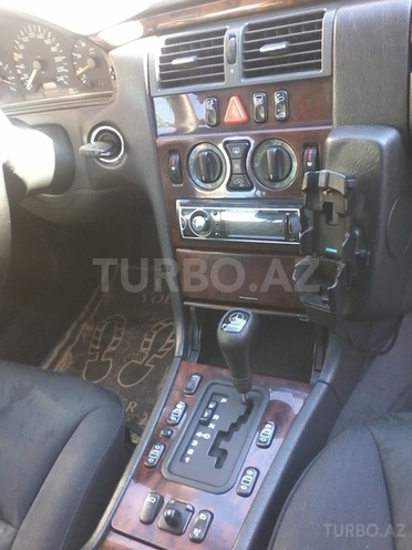 Mercedes E 200 1999, 176,012 km - 2.0 l - Bakı