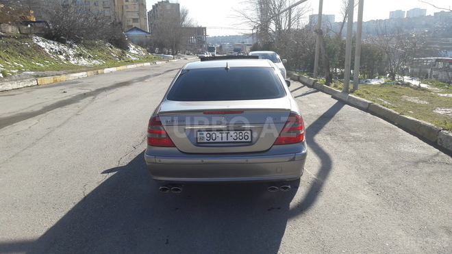 Mercedes E 240 2004, 157,000 km - 2.6 l - Bakı