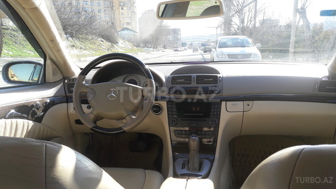 Mercedes E 240 2004, 157,000 km - 2.6 l - Bakı