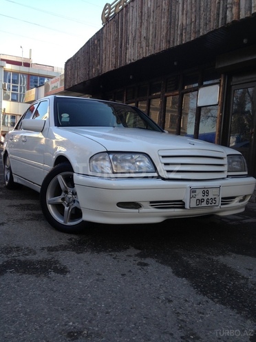 Mercedes C 230 1999, 220,644 km - 2.3 l - Bakı