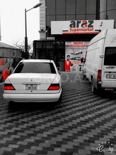 Mercedes E 220 1993, 170,000 km - 2.2 л - Bakı