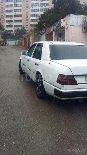 Mercedes E 200 1993, 226,000 km - 2.0 l - Bakı